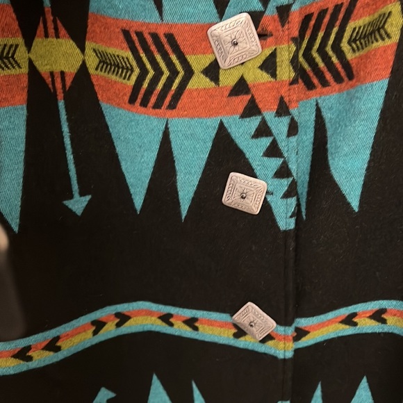 Silverado coat in excellent gentle used condition - Picture 3 of 5